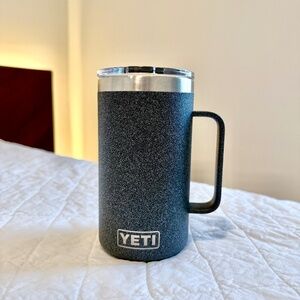YETI BLACK STONE Rambler 24 oz Mug with Magslider Lid